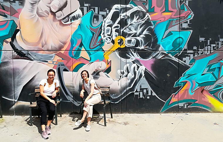 graffiti tour in medellin